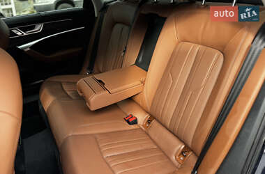 Седан Audi A6 2019 в 