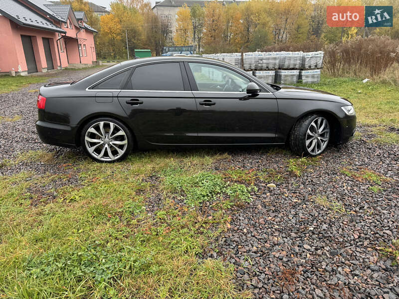 Седан Audi A6 2011 в Комарному
