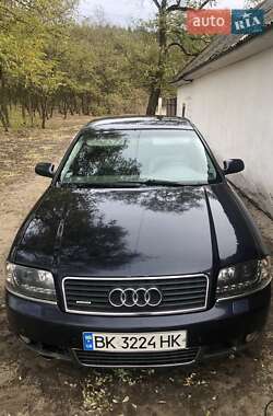 Седан Audi A6 2002 в Сарнах