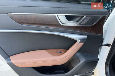 Седан Audi A6 2019 в 