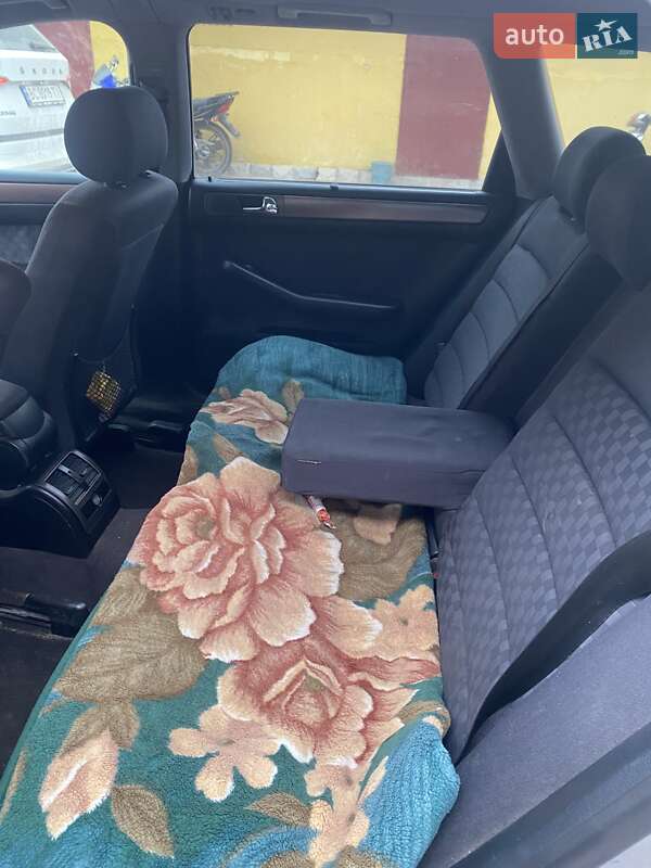 Универсал Audi A6 2001 в Славуте