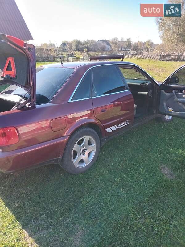 Седан Audi A6 1995 в Камне-Каширском