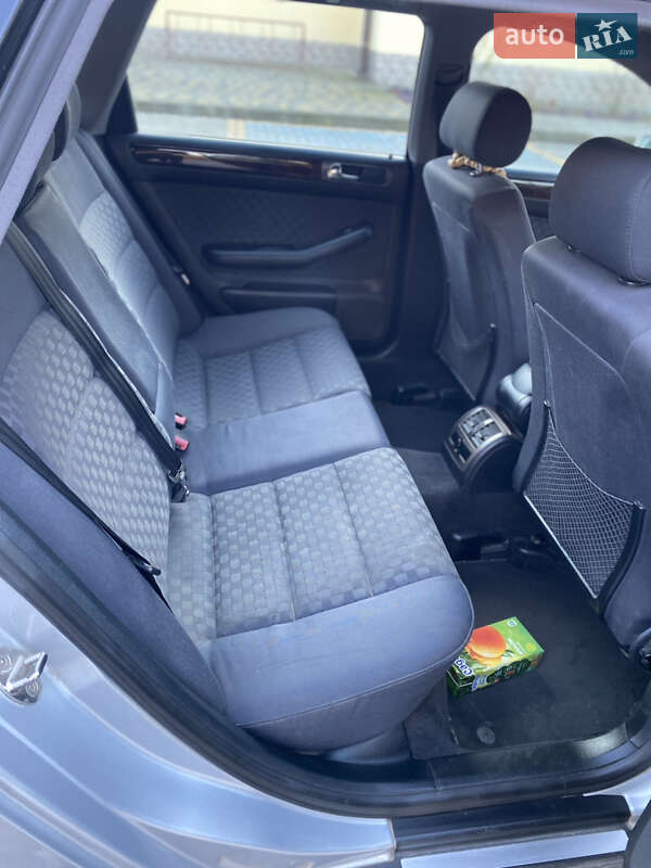 Универсал Audi A6 2001 в Луцке