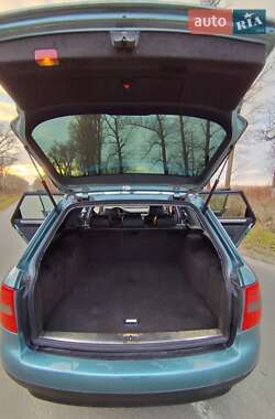 Универсал Audi A6 1998 в 