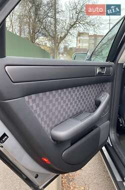 Седан Audi A6 2003 в 