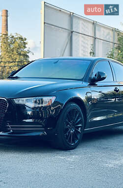 Седан Audi A6 2012 в 