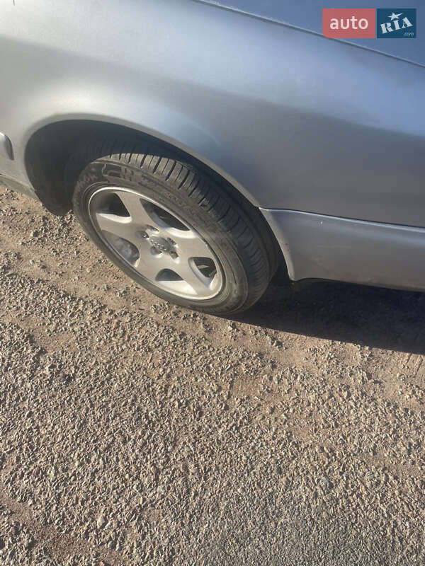 Седан Audi A6 1997 в Овруче