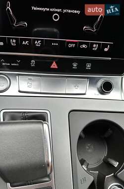 Универсал Audi A6 2018 в 