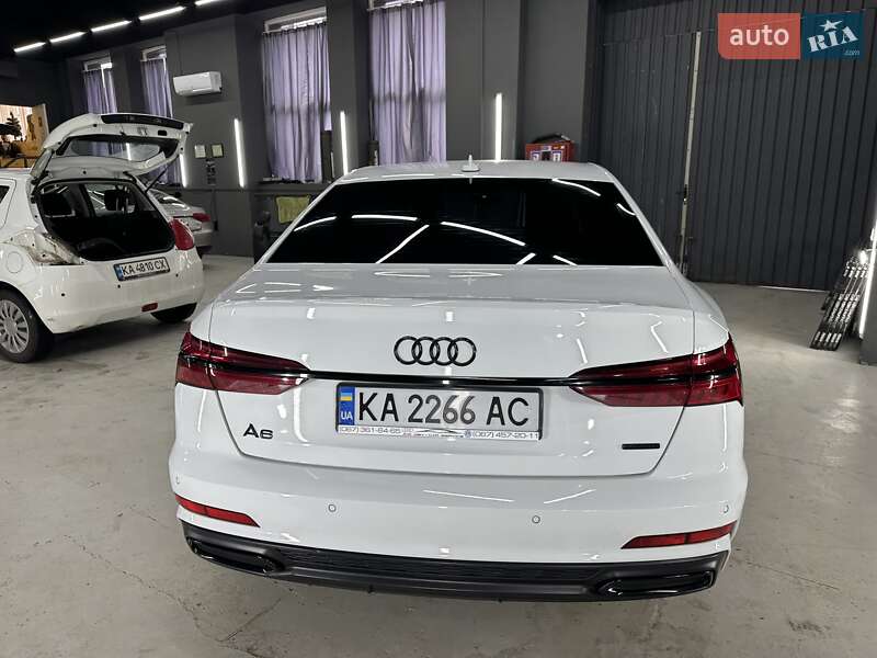 Седан Audi A6 2018 в Киеве