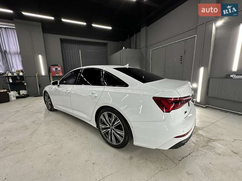 Седан Audi A6 2018 в Киеве