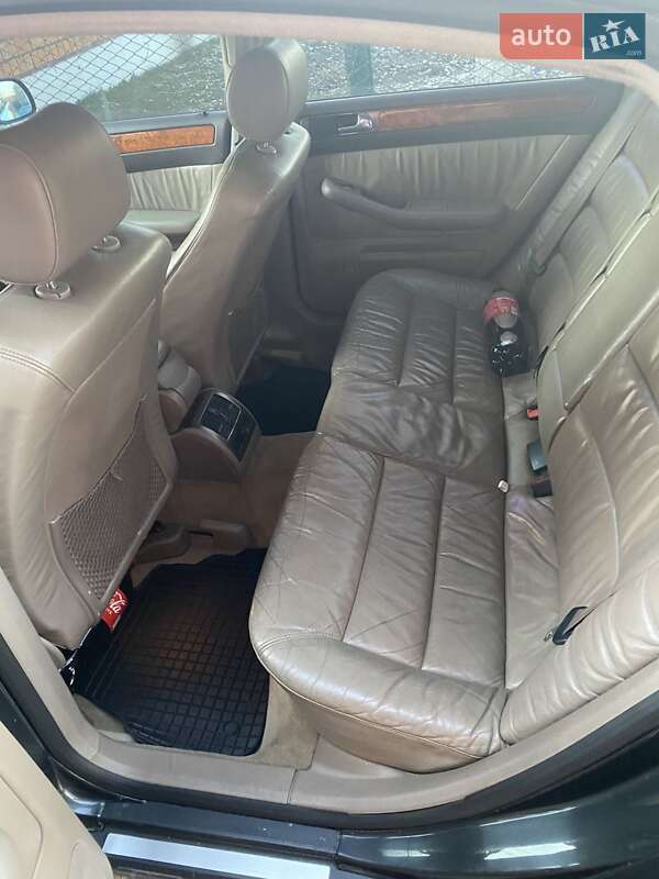 Седан Audi A6 1998 в Дубровице