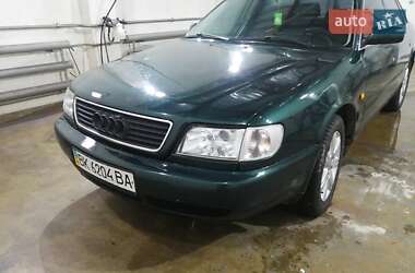 Седан Audi A6 1996 в Вараше