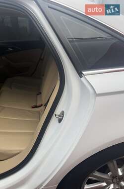 Седан Audi A6 2012 в 