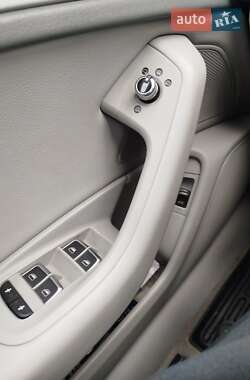 Седан Audi A6 2013 в 