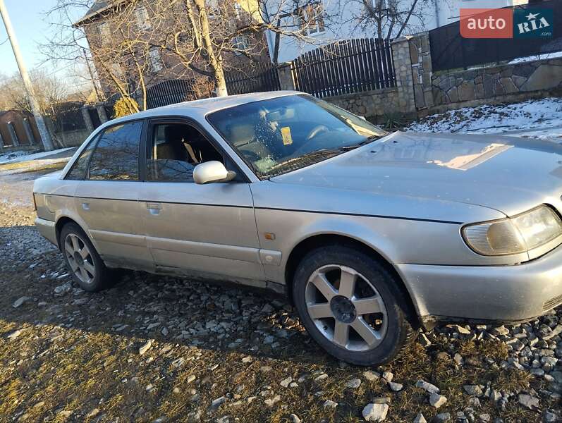 Седан Audi A6 1996 в Надворной