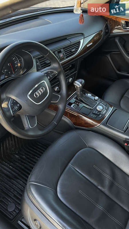 Седан Audi A6 2013 в Сарнах
