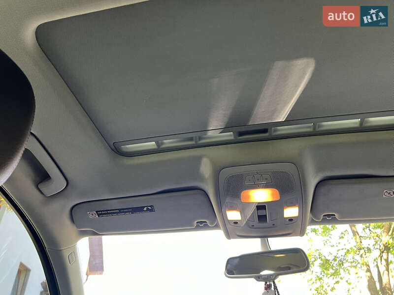 Седан Audi A6 2012 в Жовкве