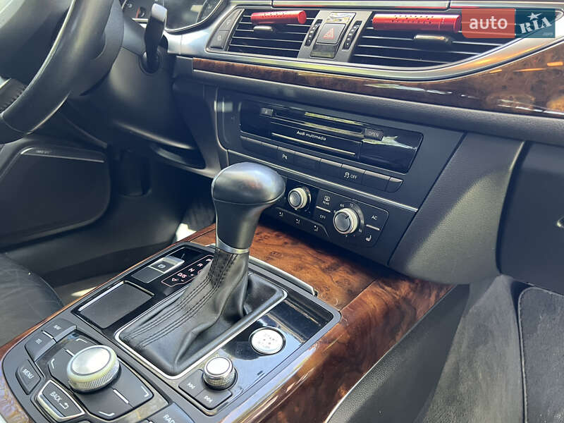 Седан Audi A6 2012 в Жовкве