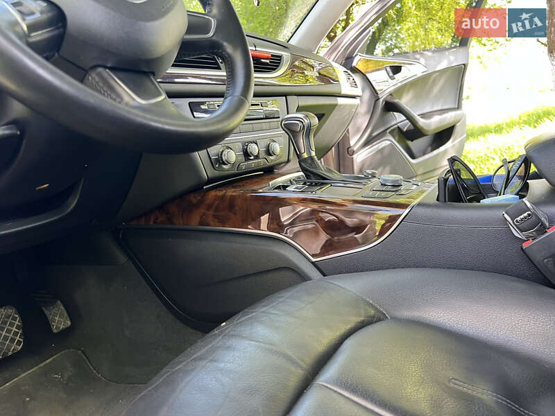 Седан Audi A6 2012 в Жовкве