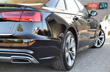 Седан Audi A6 2015 в 