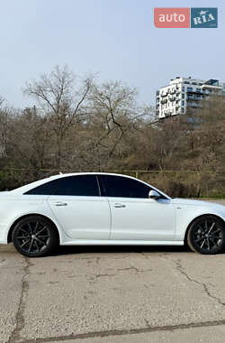 Седан Audi A6 2015 в 