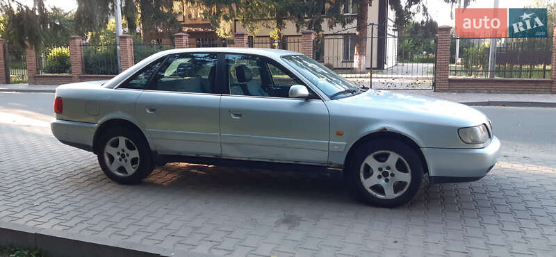 Седан Audi A6 1997 в Шпитьках
