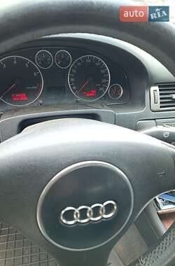 Седан Audi A6 2002 в 