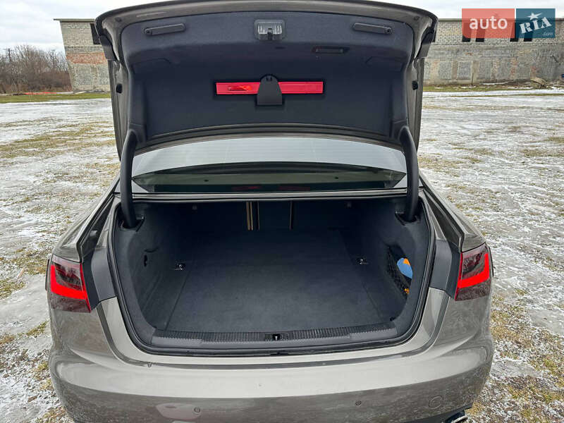 Седан Audi A6 2011 в Жидачове