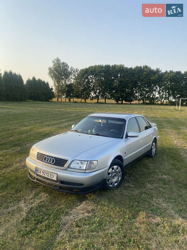 Седан Audi A6 1995 в Дубно