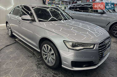 Седан Audi A6 2015 в 