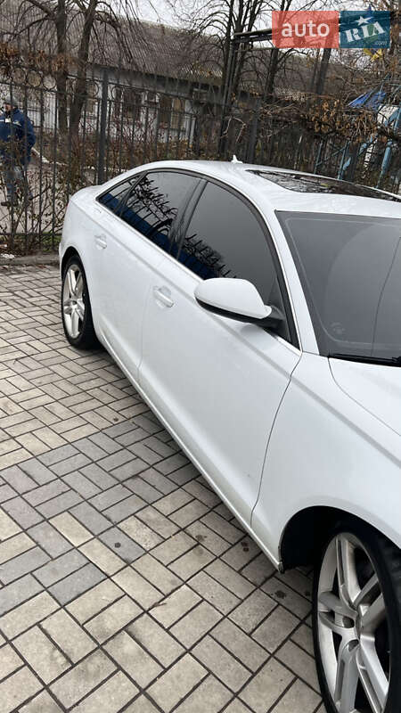 Седан Audi A6 2014 в Днепре