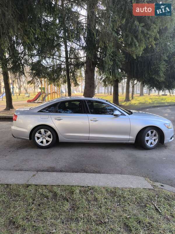 Седан Audi A6 2012 в Ровно