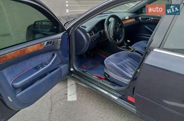 Седан Audi A6 1999 в 