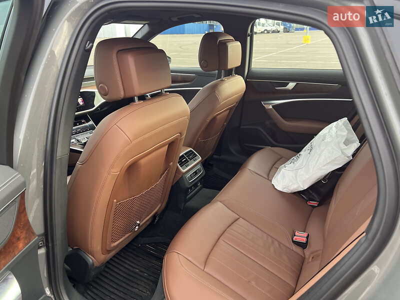 Седан Audi A6 2021 в Рівному