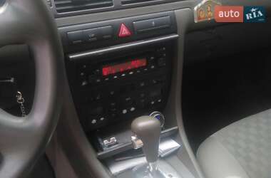 Седан Audi A6 2004 в 