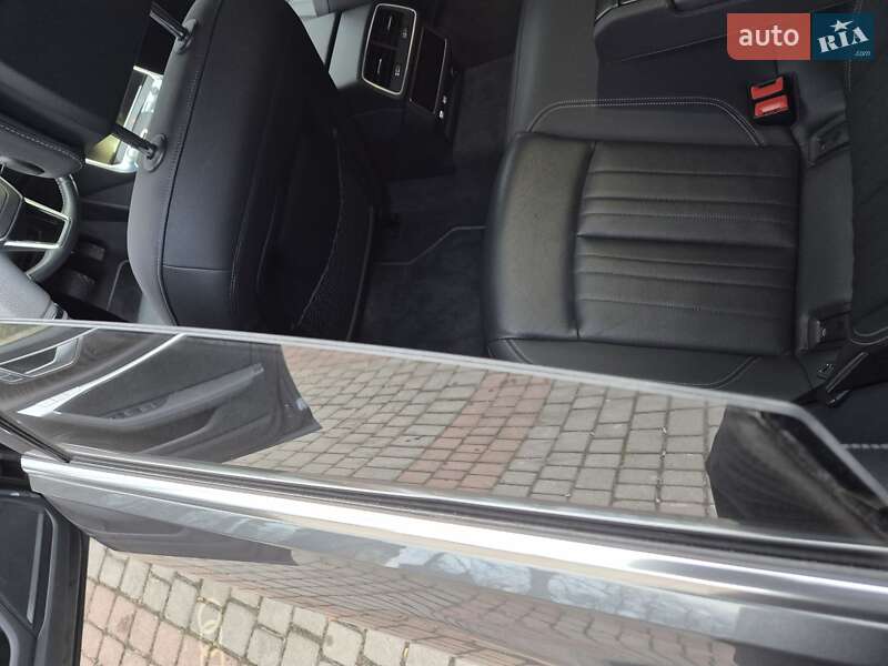 Седан Audi A6 2020 в Киеве