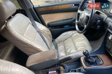 Универсал Audi A6 1998 в 