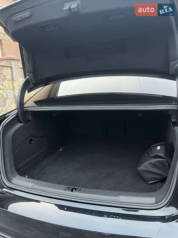 Седан Audi A6 2015 в Ивано-Франковске