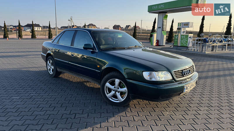 Седан Audi A6 1997 в Ровно