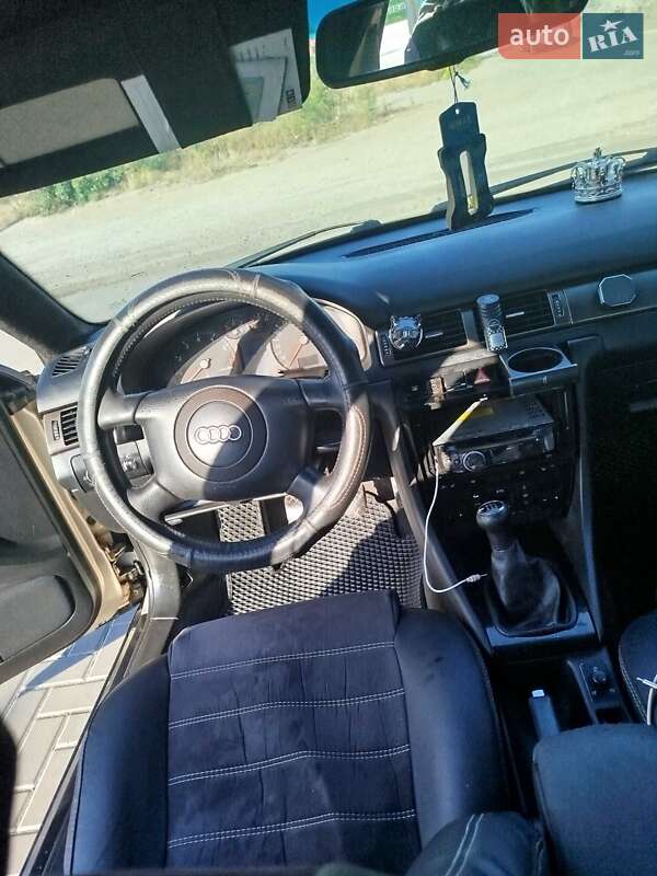 Седан Audi A6 1998 в Новоукраїнці