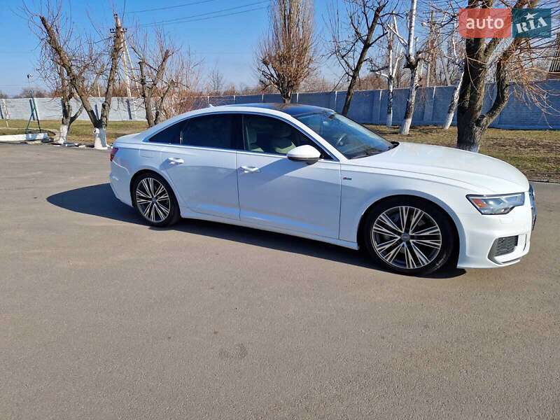 Седан Audi A6 2019 в 