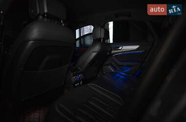 Седан Audi A6 2018 в 