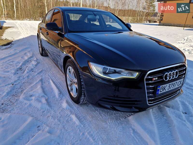 Седан Audi A6 2012 в Сарнах