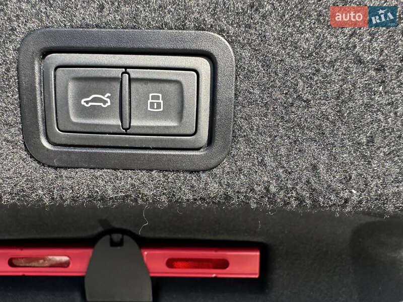 Седан Audi A6 2015 в Черновцах