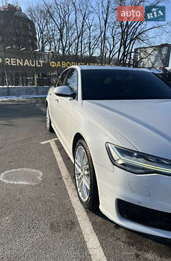 Седан Audi A6 2015 в 