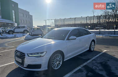 Седан Audi A6 2015 в 