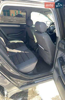 Универсал Audi A6 2000 в 