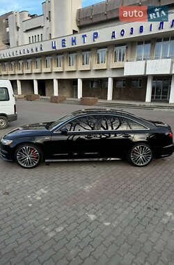 Седан Audi A6 2015 в 