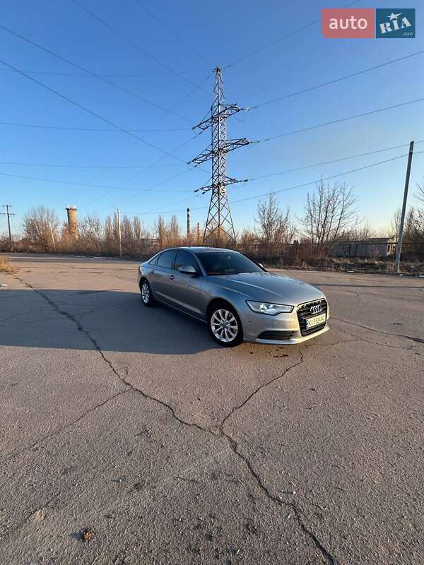 Седан Audi A6 2013 в Рокитному