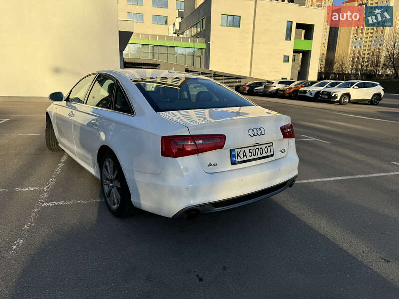 Седан Audi A6 2014 в Киеве